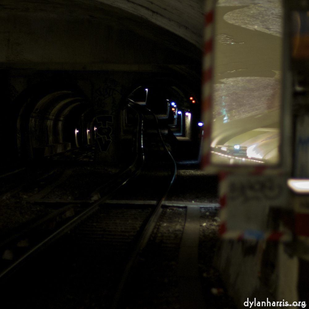 image: Voici ‘metro (iv) 5’.