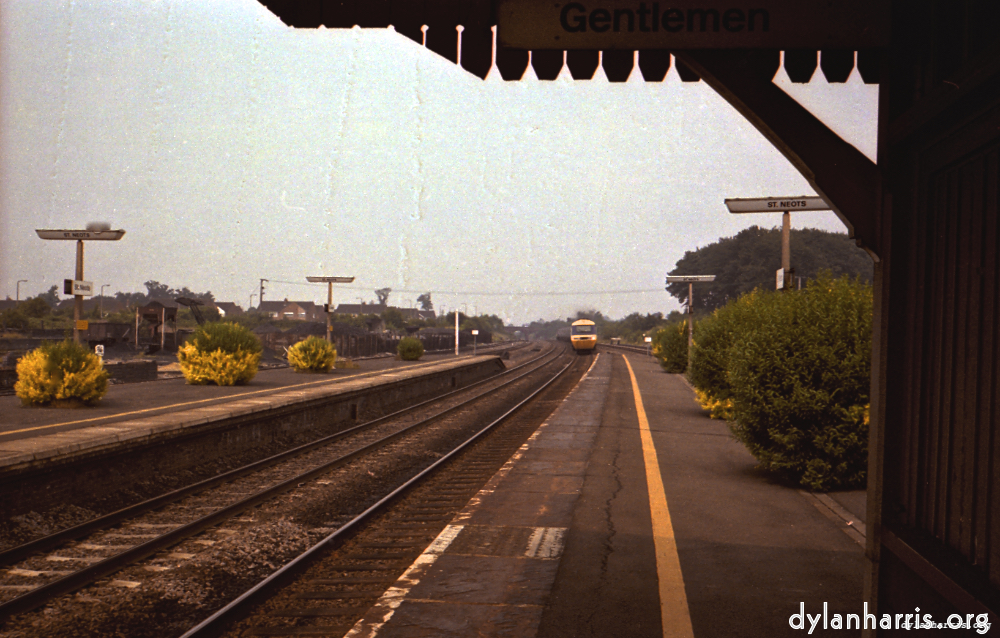 Image 'rail 3'.