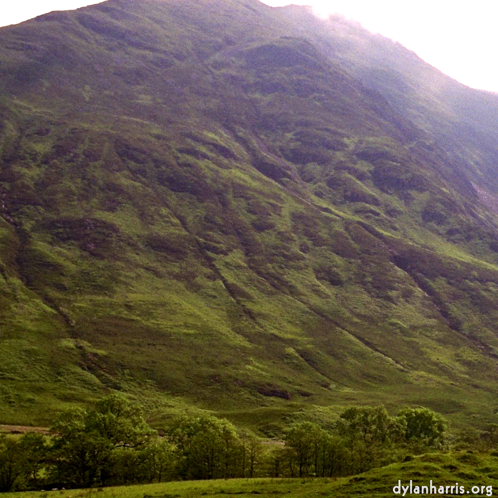 image: Voici ‘highlands (vi) 2’.