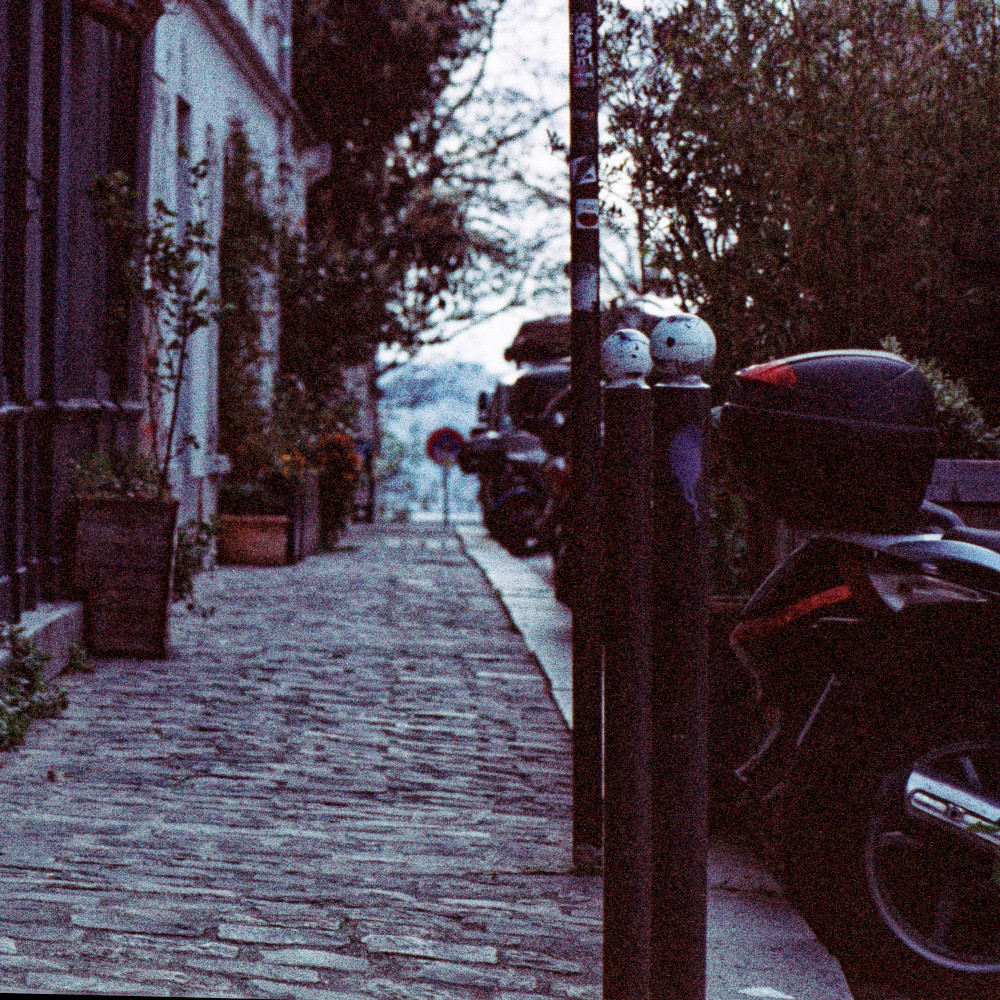 image: This is ‘montmartre (xx) 1’.